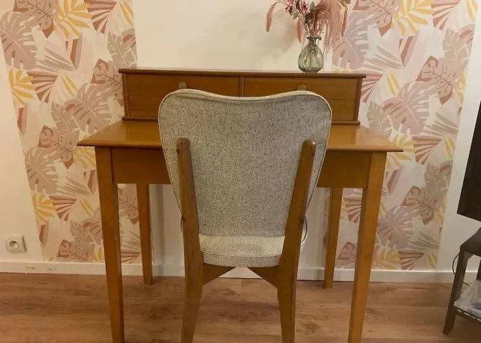 à 5 Minutes Du Circuit