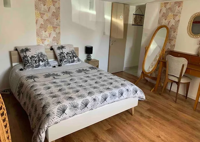 à 5 Minutes Du Circuit *